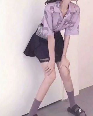 【红袖热文】《后宫太卷，娘娘咸鱼后躺赢了》沈清绾