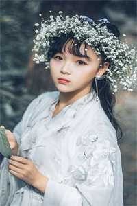 《女配她媚媚哒》