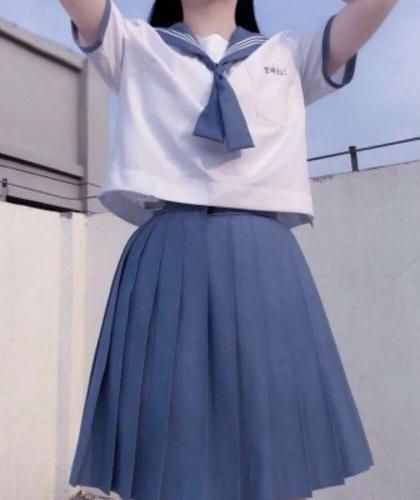 【推荐】我是顶流巨星亲孙女--春风榴火（影帝家的作精大小姐vs毒舌bking电竞冠军邻家竹马）